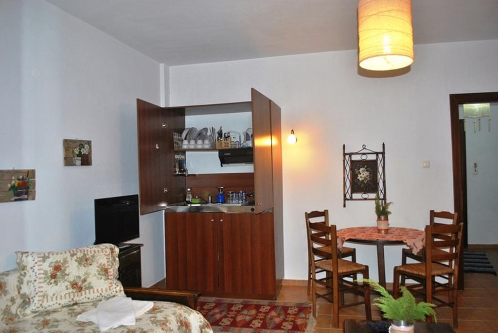 תרמה Archondissa Beach Aparthotel מראה חיצוני תמונה